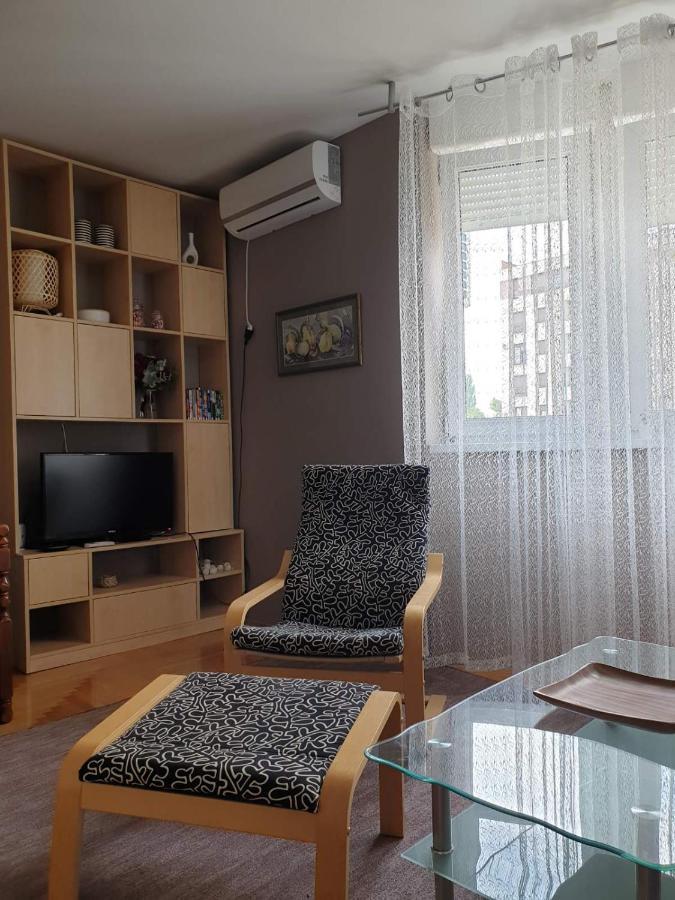 Apartamento Stan Na Dan "Irina" Banja Luka Exterior foto