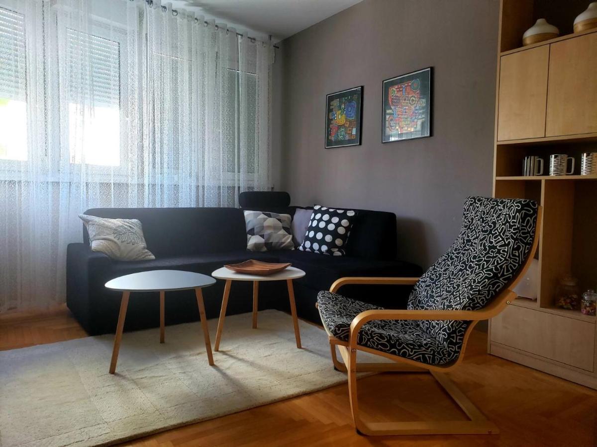 Apartamento Stan Na Dan "Irina" Banja Luka Exterior foto